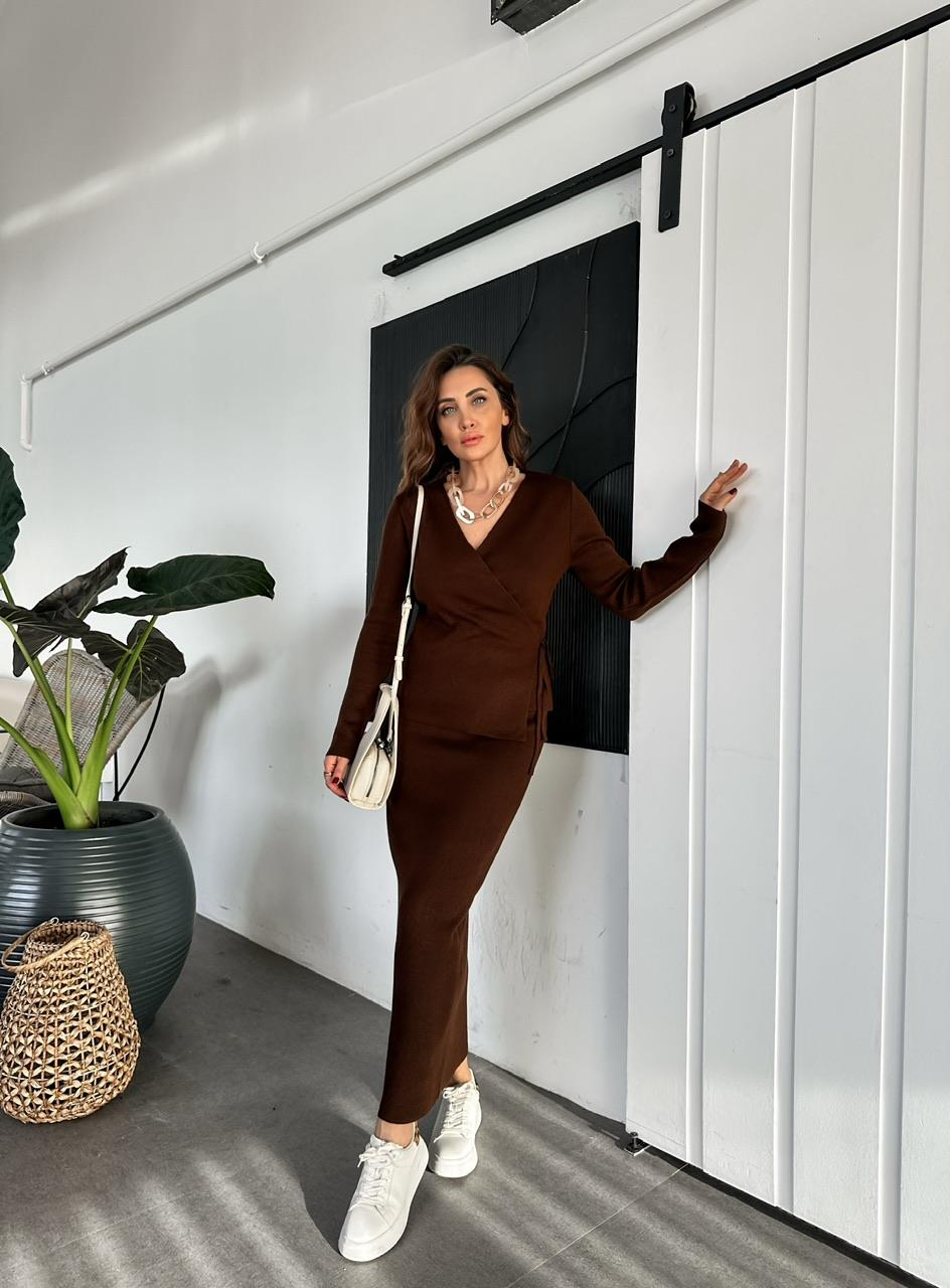 Kahve Kruvaze Etekli Triko Takım