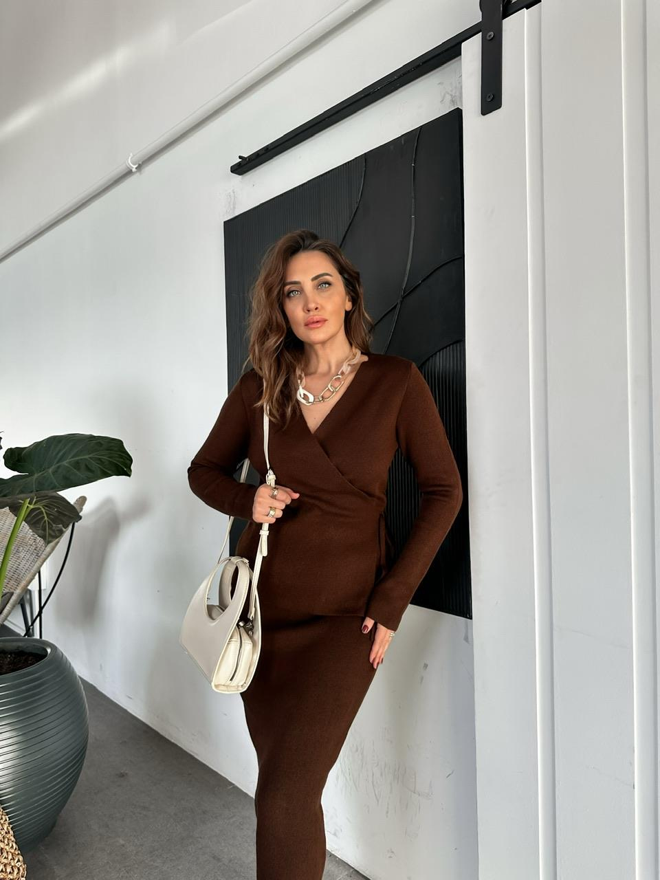 Kahve Kruvaze Etekli Triko Takım