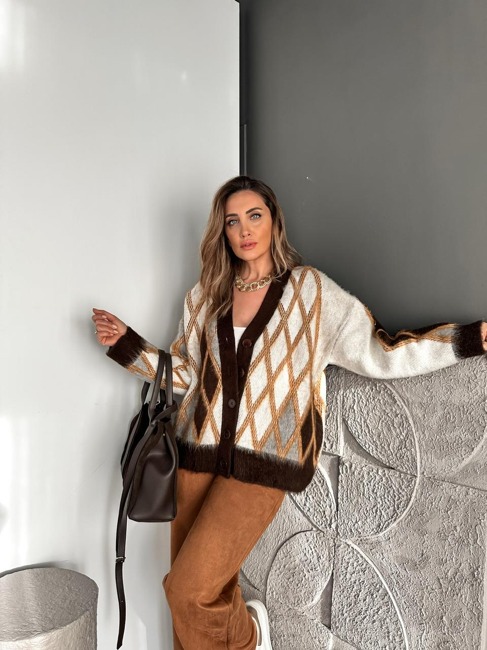 Kahve Şeritli Baklava Desenli Hırka