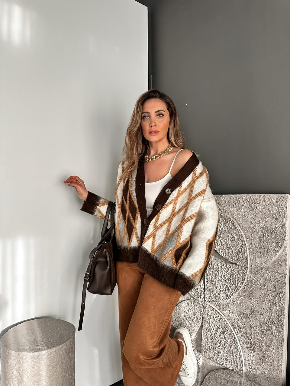 Kahve Şeritli Baklava Desenli Hırka