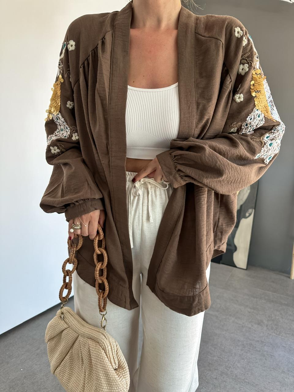 Kahve Tavus Kuşu İşlemeli Keten Kimono