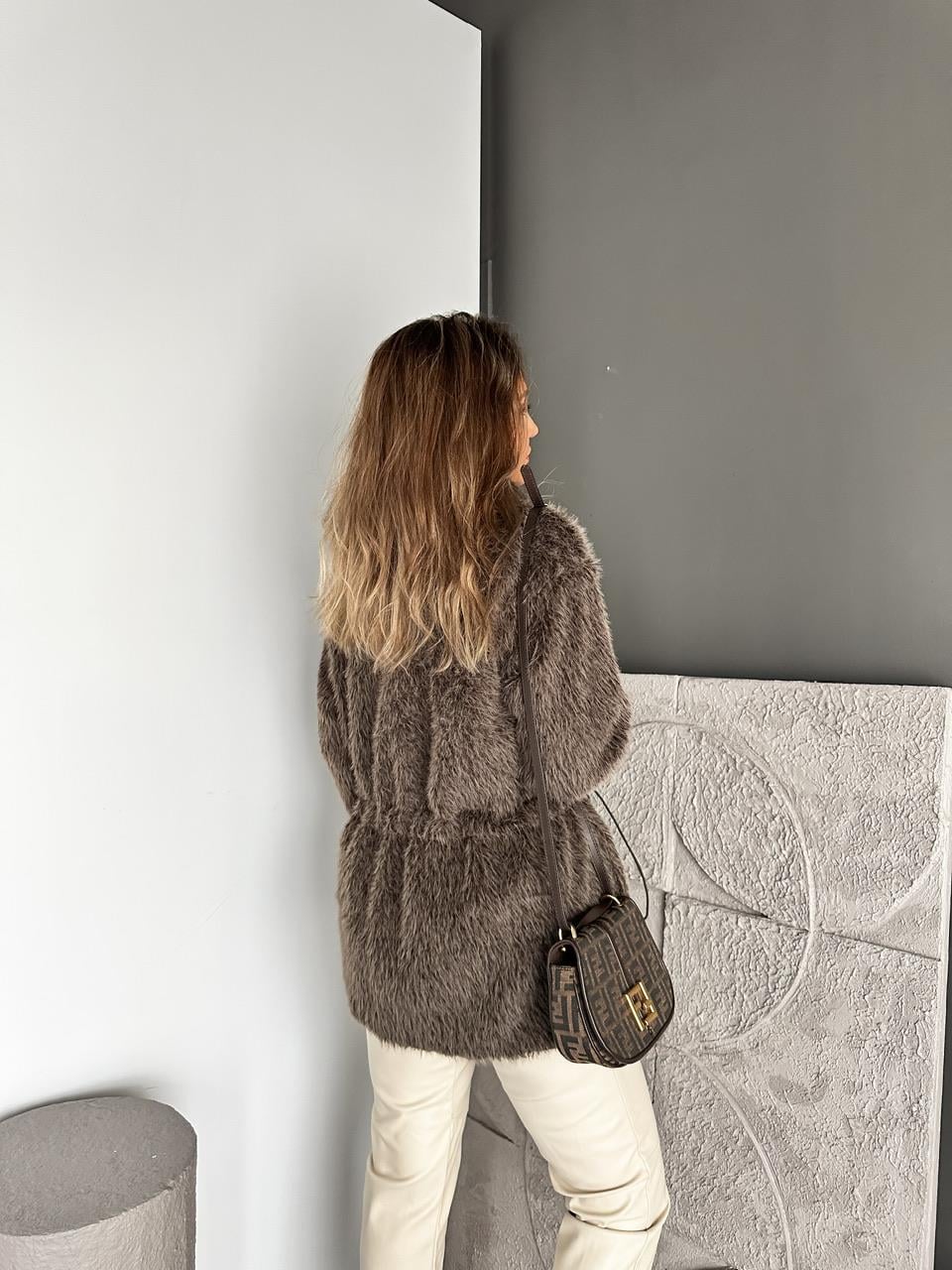 Kahve Tüylü Beli Büzülebilir Mont