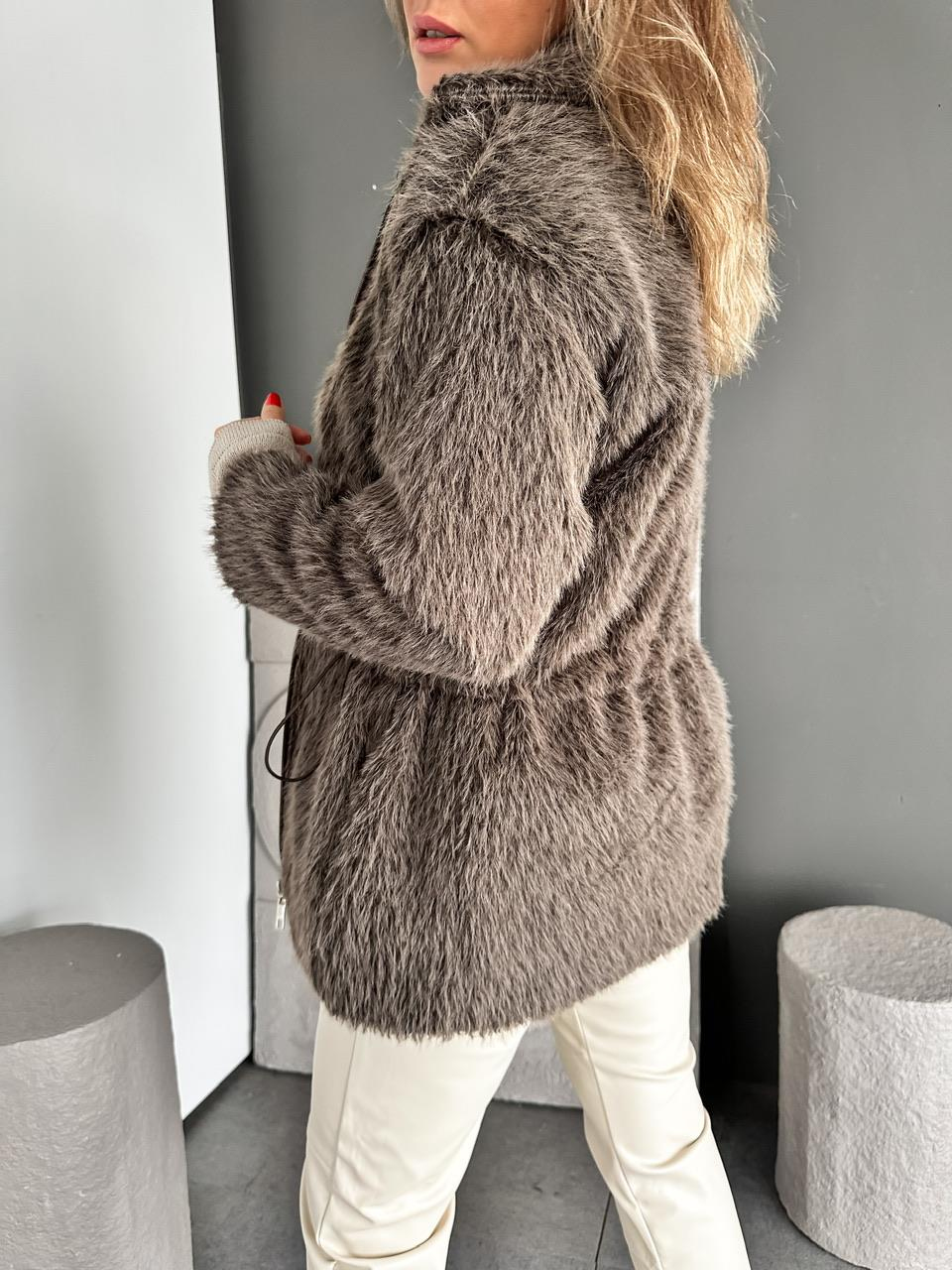 Kahve Tüylü Beli Büzülebilir Mont