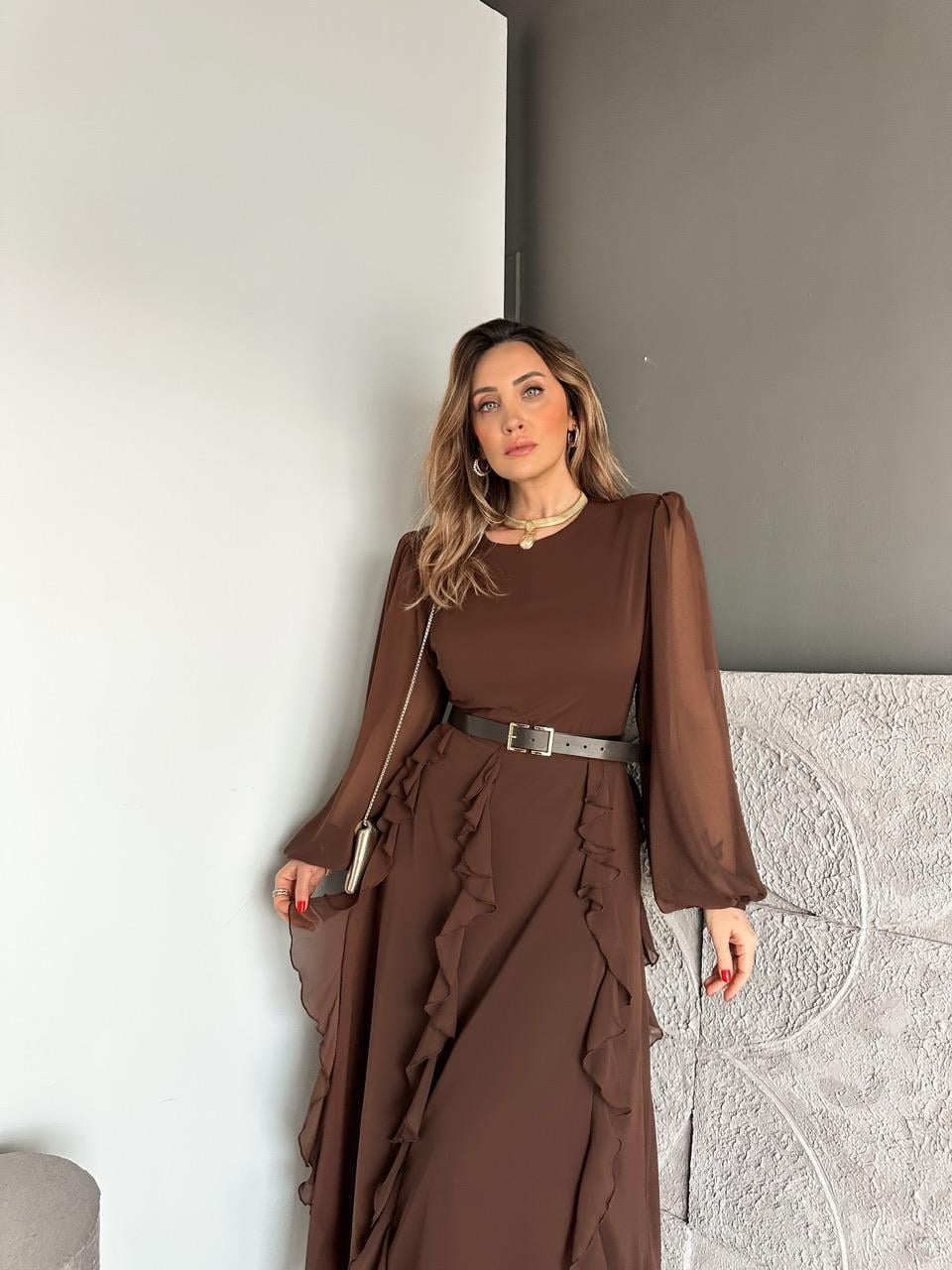 Kahve Volanlı Kemerli Şifon Elbise