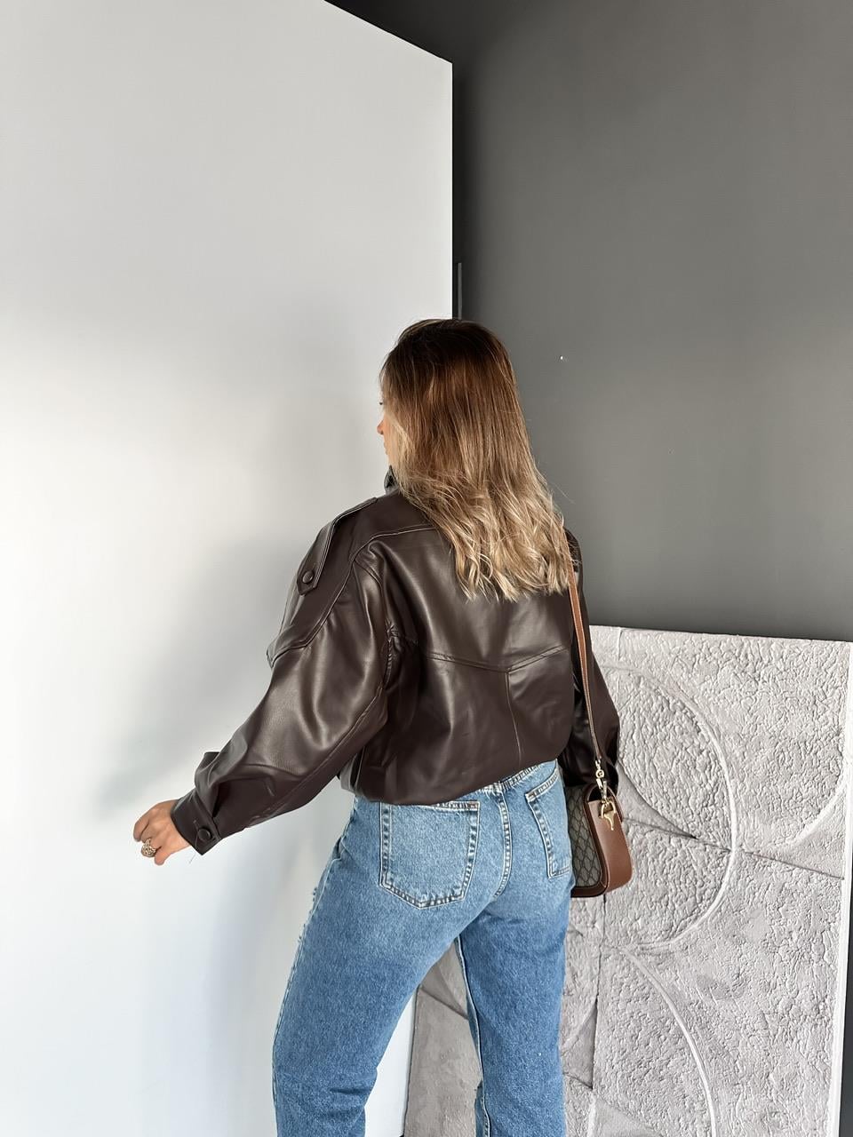 Kahve Yakası Düğmeli Marka Model Deri Ceket