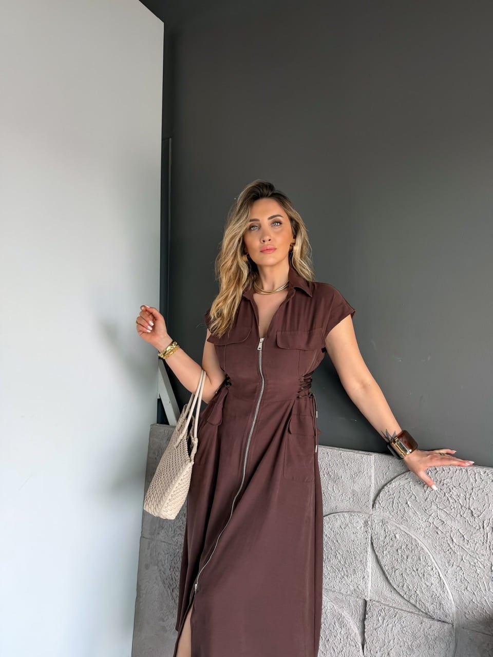 Kahve Yanları İpli Fermuarlı Elbise