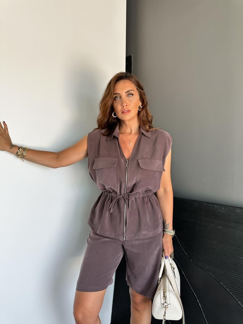 Kahve Yeleği Fermuarlı Şortlu Takım