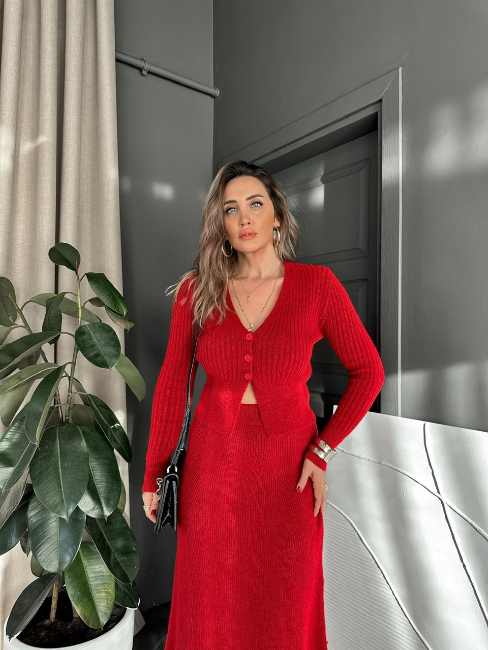 Kırmızı Hırka Etek Triko Takım