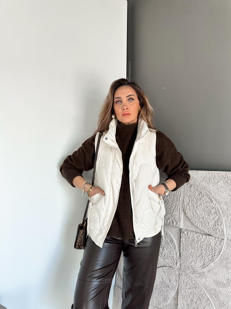 Krem Cep Detaylı Şişme Yelek