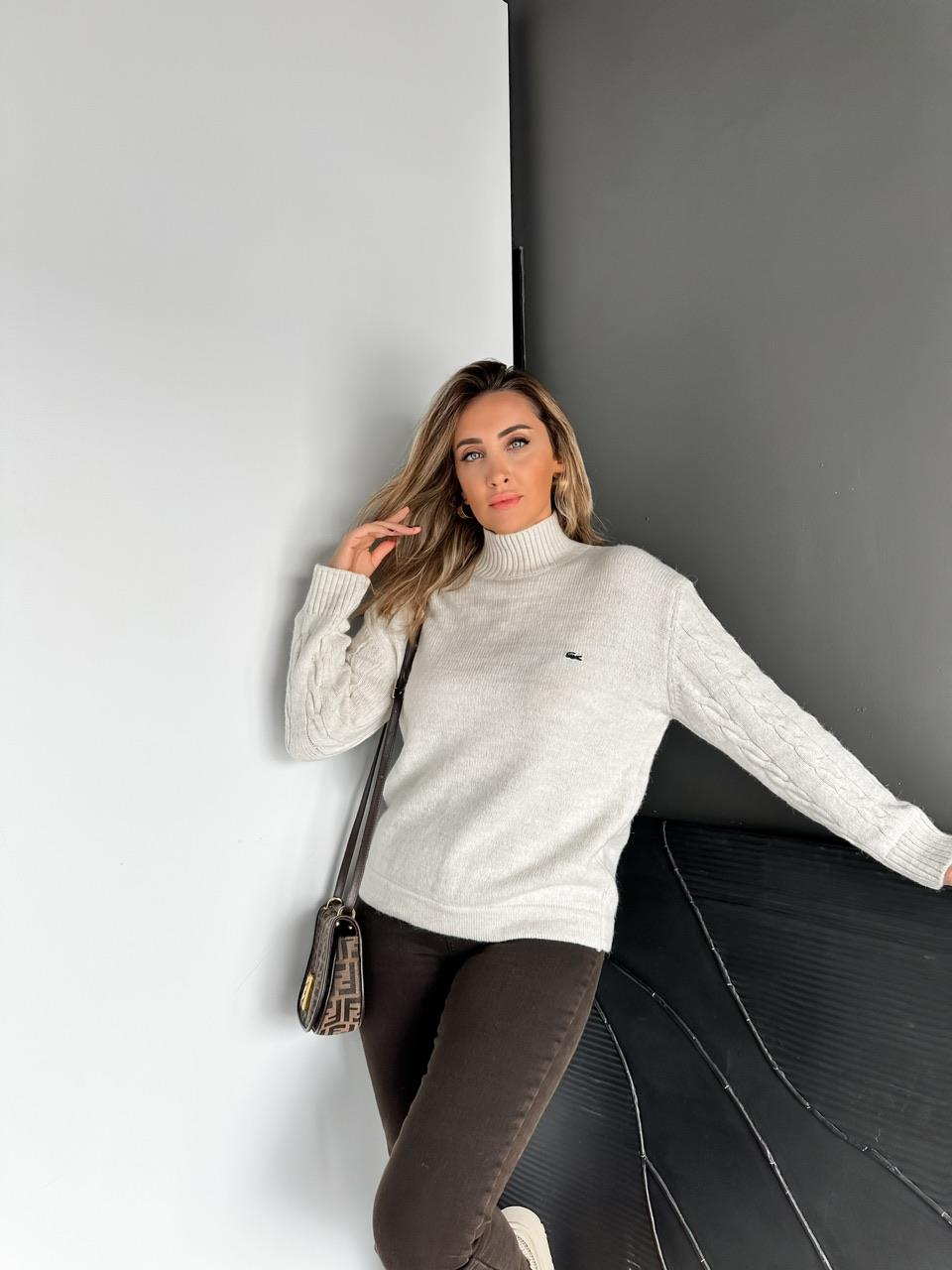 Krem Kolları Saç Örgülü Marka Model Kazak