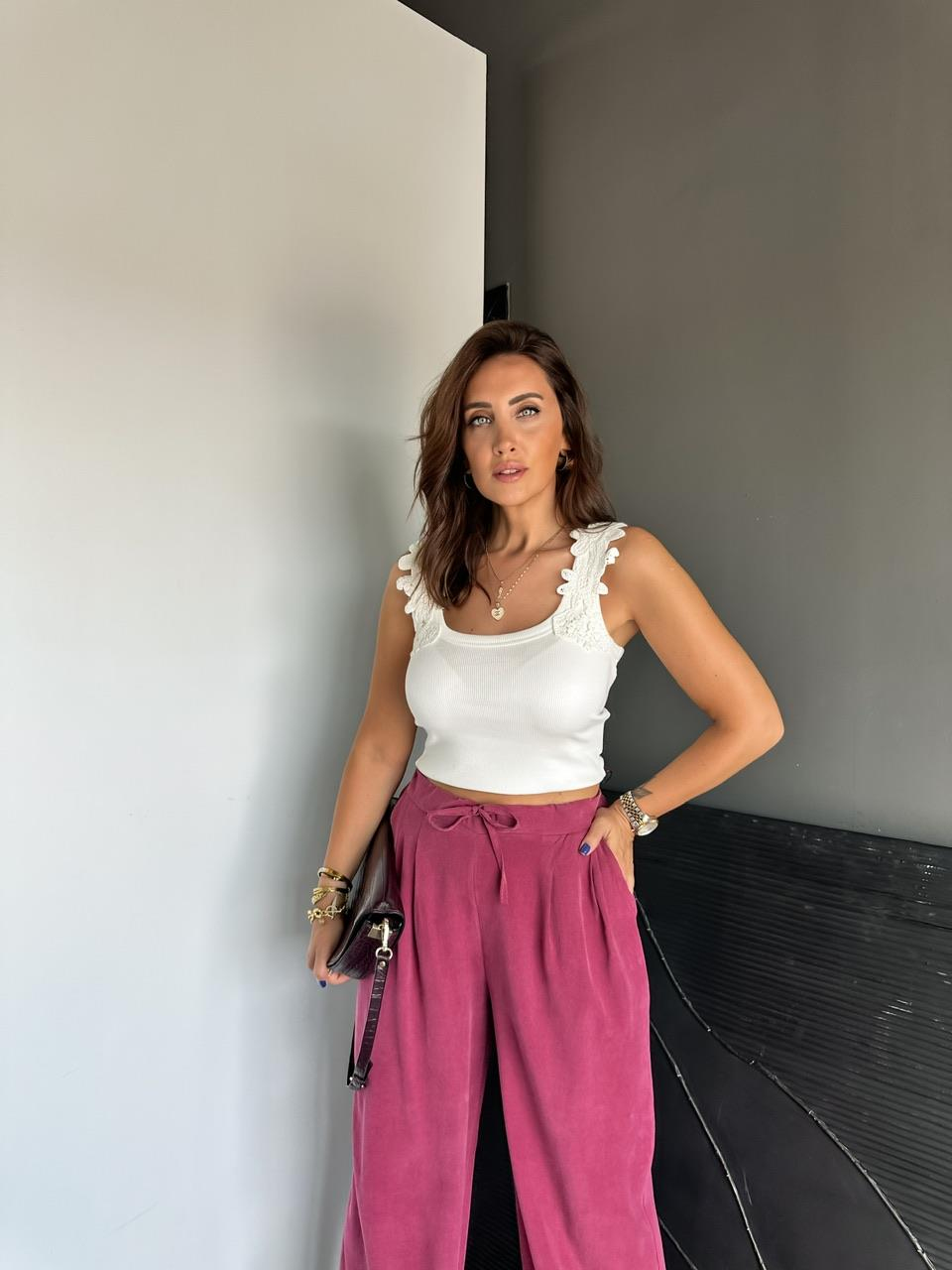 Krem Omuzları Dantelli Atlet