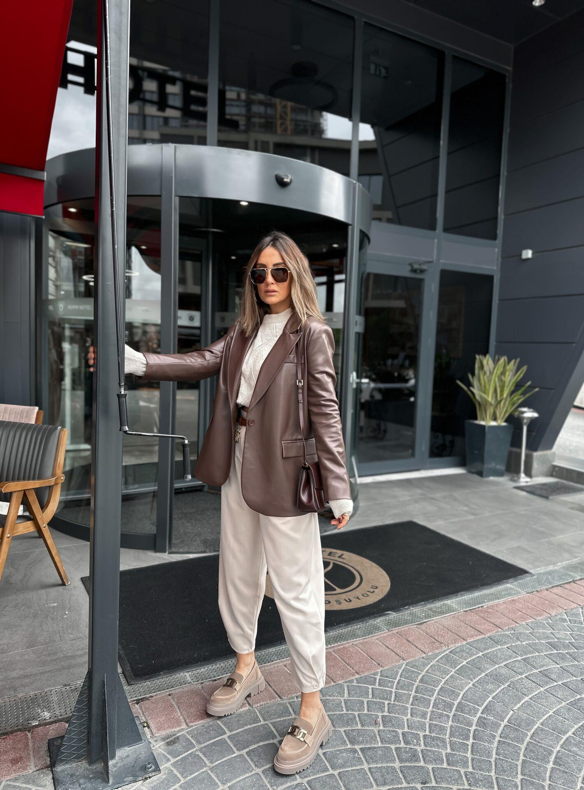 Krem Paçası Düğmeli Şalvar Pantolon