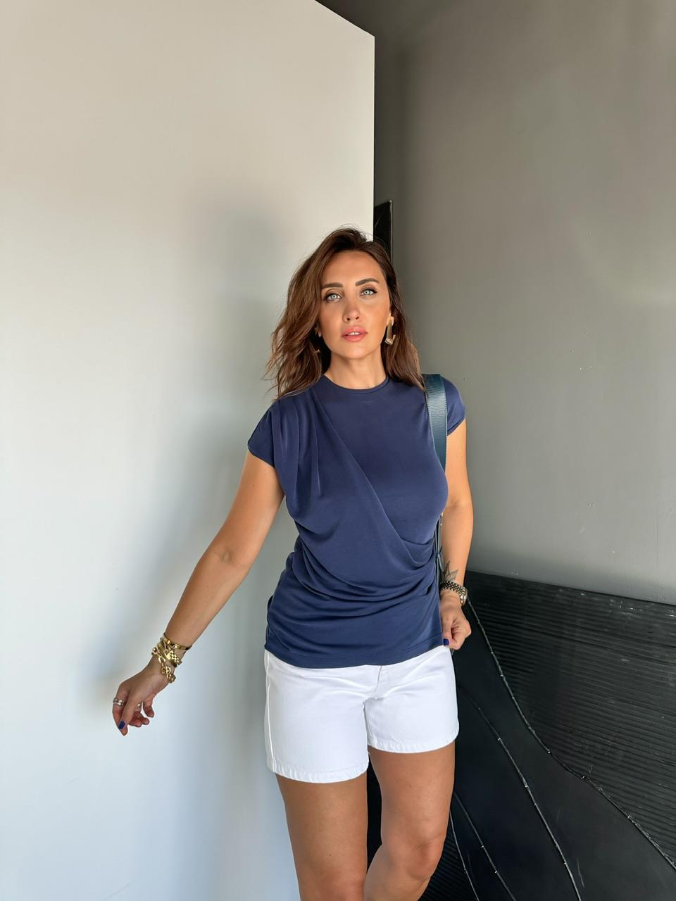 Lacivert Büzgü Detaylı Tshirt