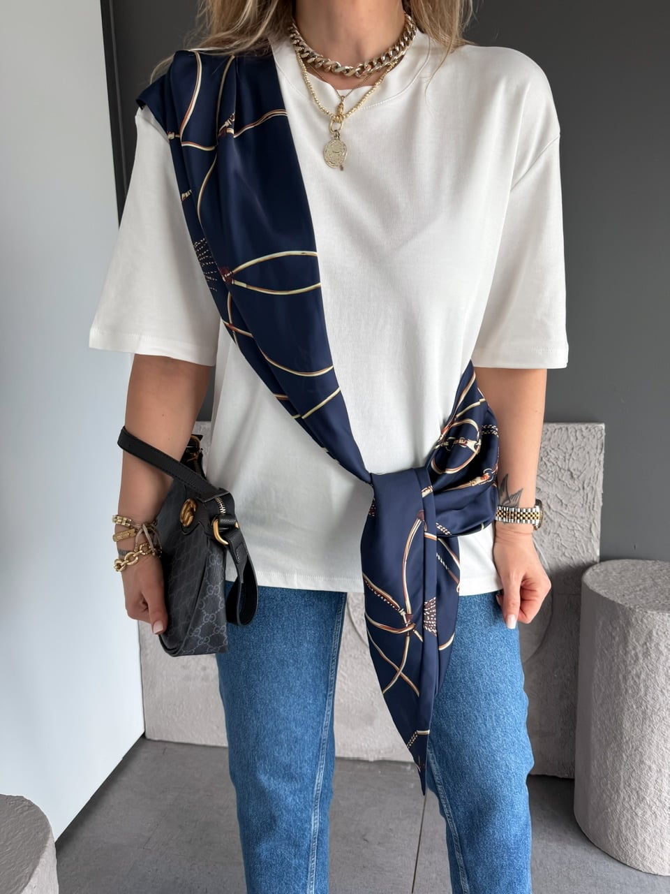 Lacivert Fular Bağlamalı Tshirt