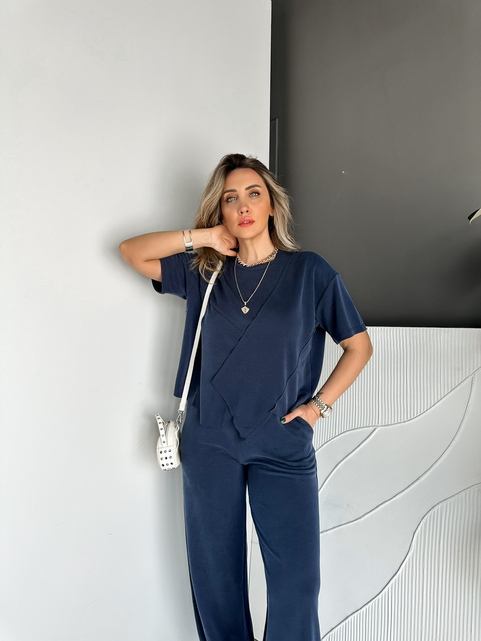 Lacivert Parça Dikişli Asimetrik Modal Takım