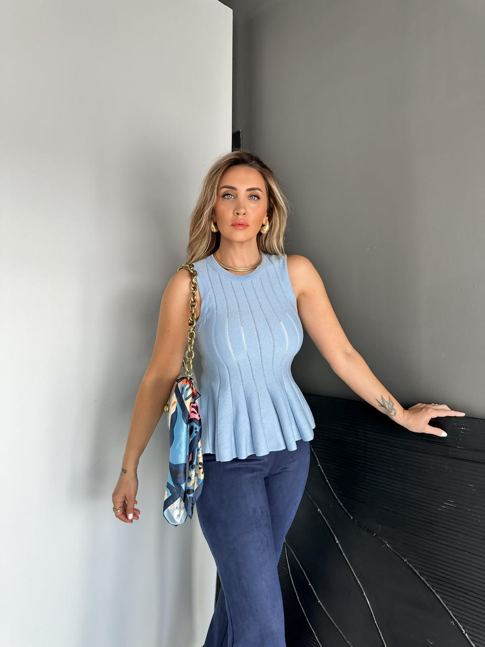 Mavi Belden Oturtmalı Volanlı Bluz