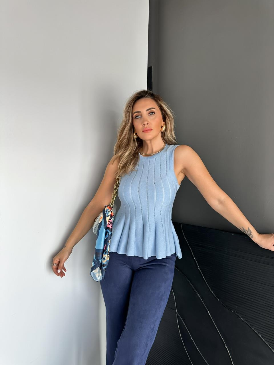 Mavi Belden Oturtmalı Volanlı Bluz
