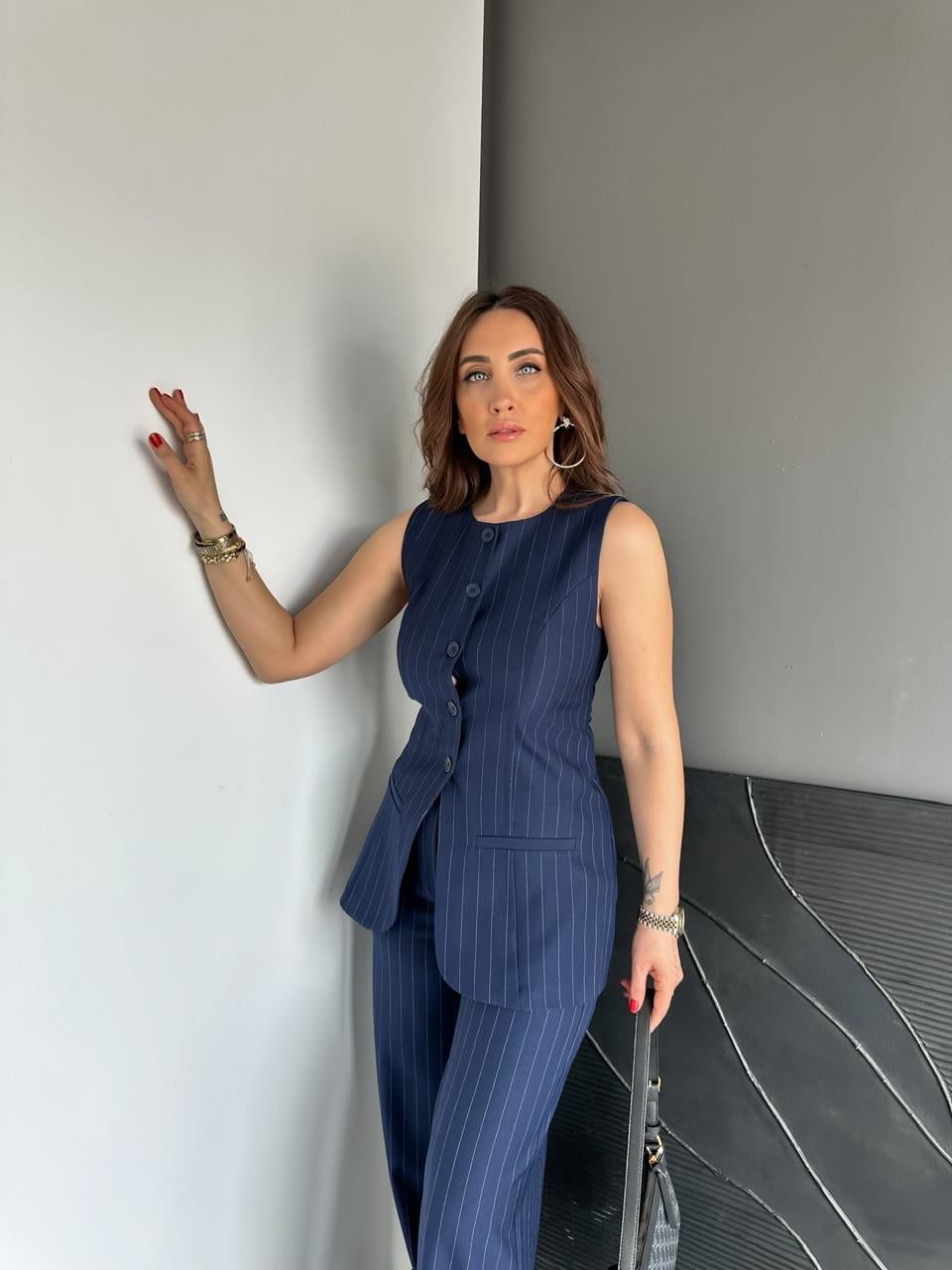 Mavi Çizgili Yelekli Şık Takım
