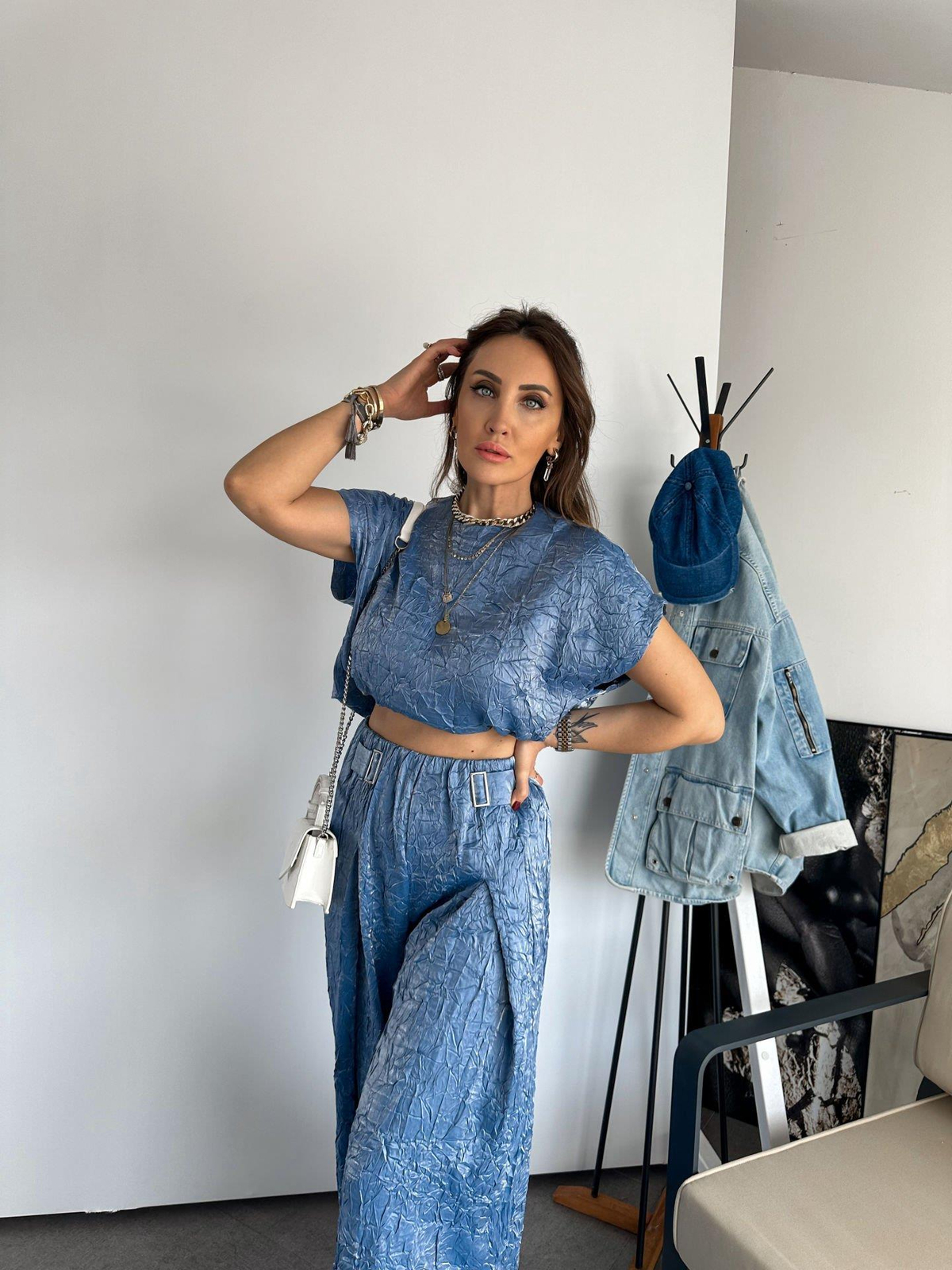 Mavi Kırışık Kumaş Tasarım Takım