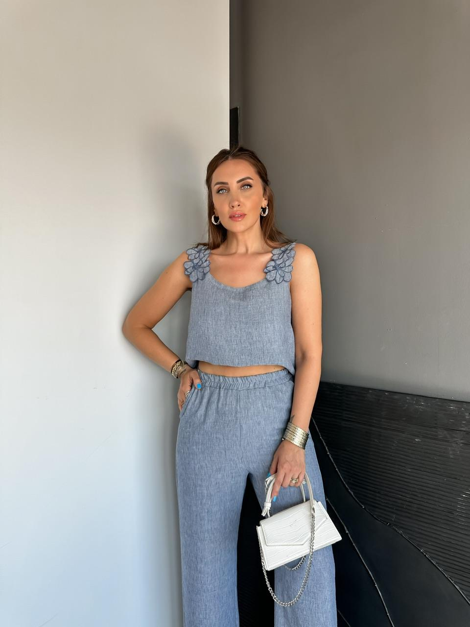 Mavi Omuzları Çiçekli Keten Takım