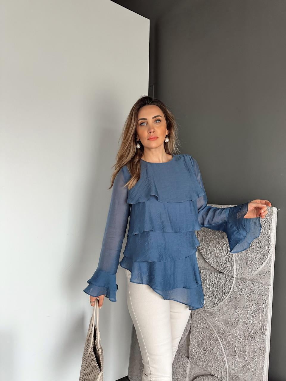 Mavi Volanlı Asimetrik Bluz