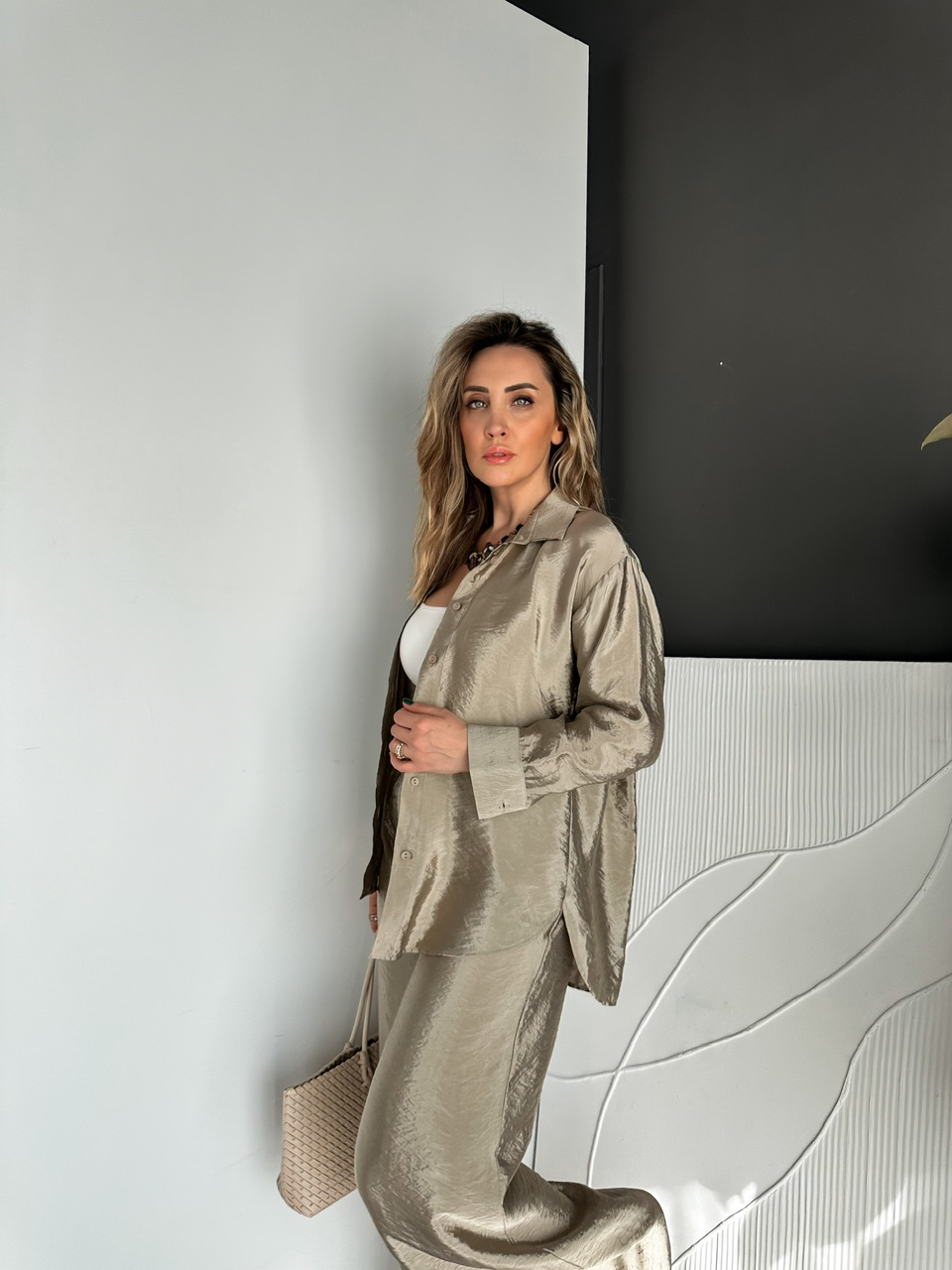 Naturel Yeşil Saten Gömlekli Bol Pantolon Takım