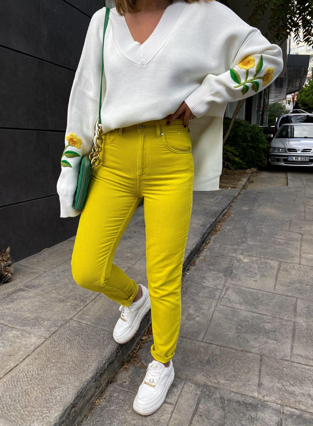 Neon Sarı Fitilli Kadife Pantolon
