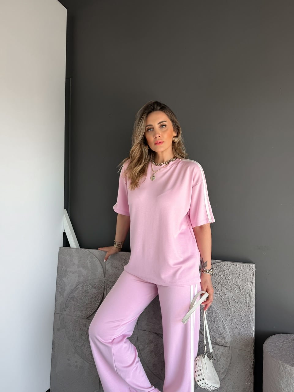 Pembe Beyaz Biyeli Modal Basic Takım
