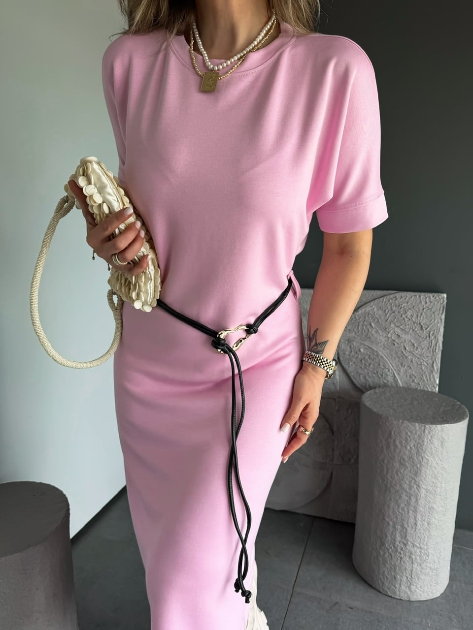 Pembe Kemer Aksesuarlı Modal Elbise