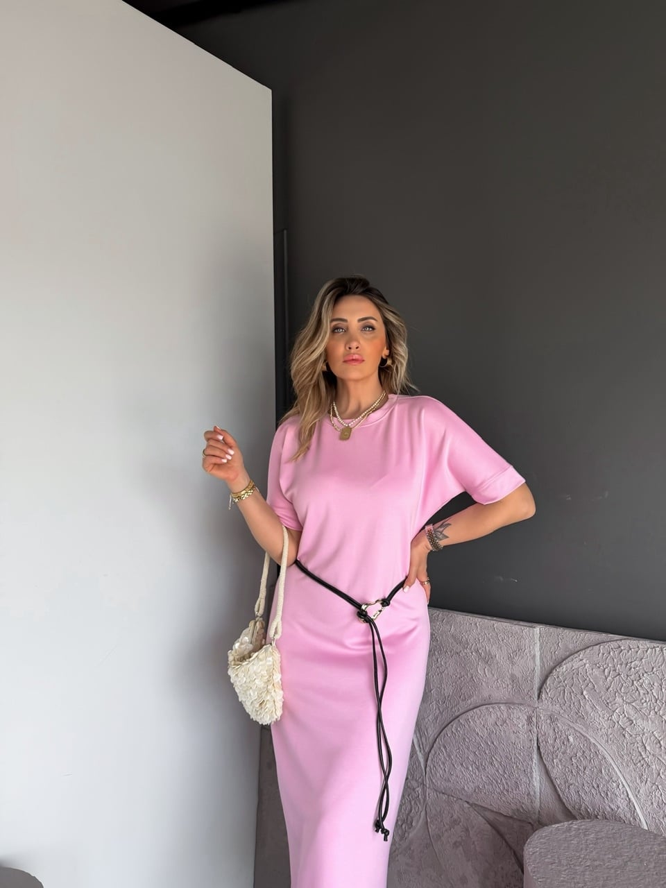 Pembe Kemer Aksesuarlı Modal Elbise