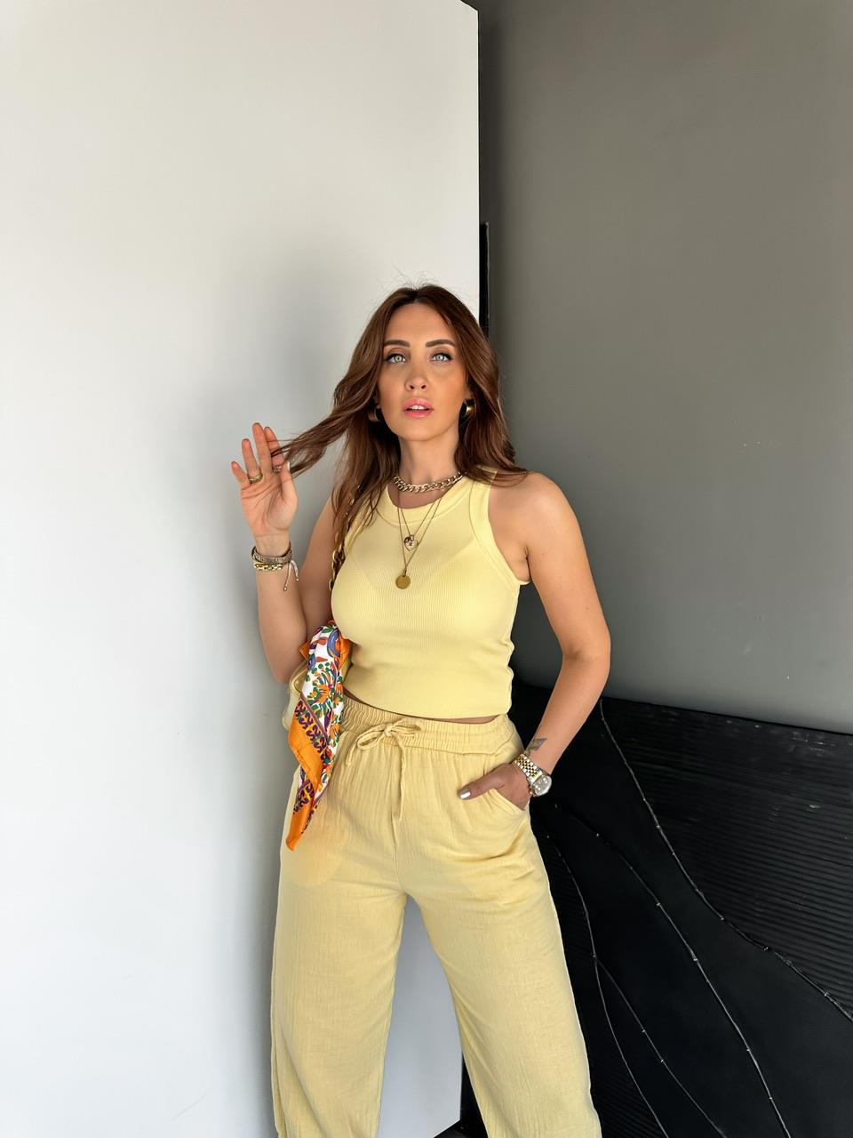 Sarı Halter Yaka Fitilli Atlet 