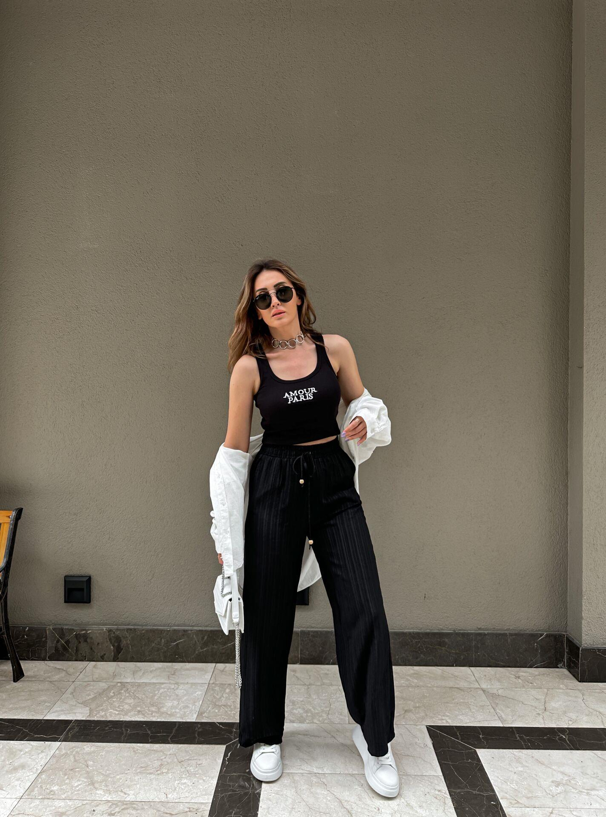 Siyah Amour Crop