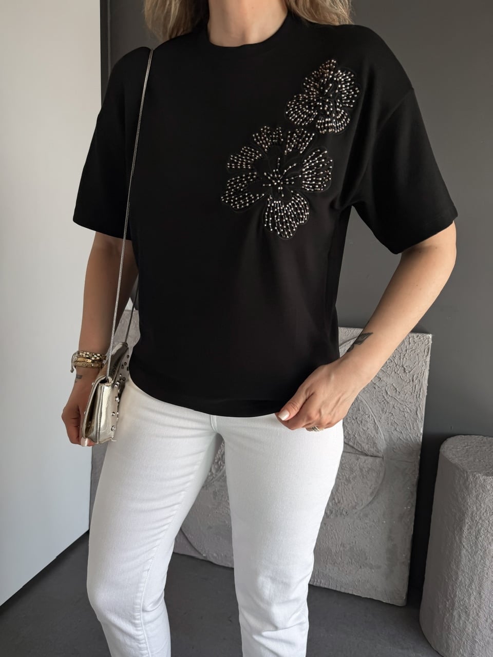 Siyah Boru Boncuklu Marka Model Tshirt