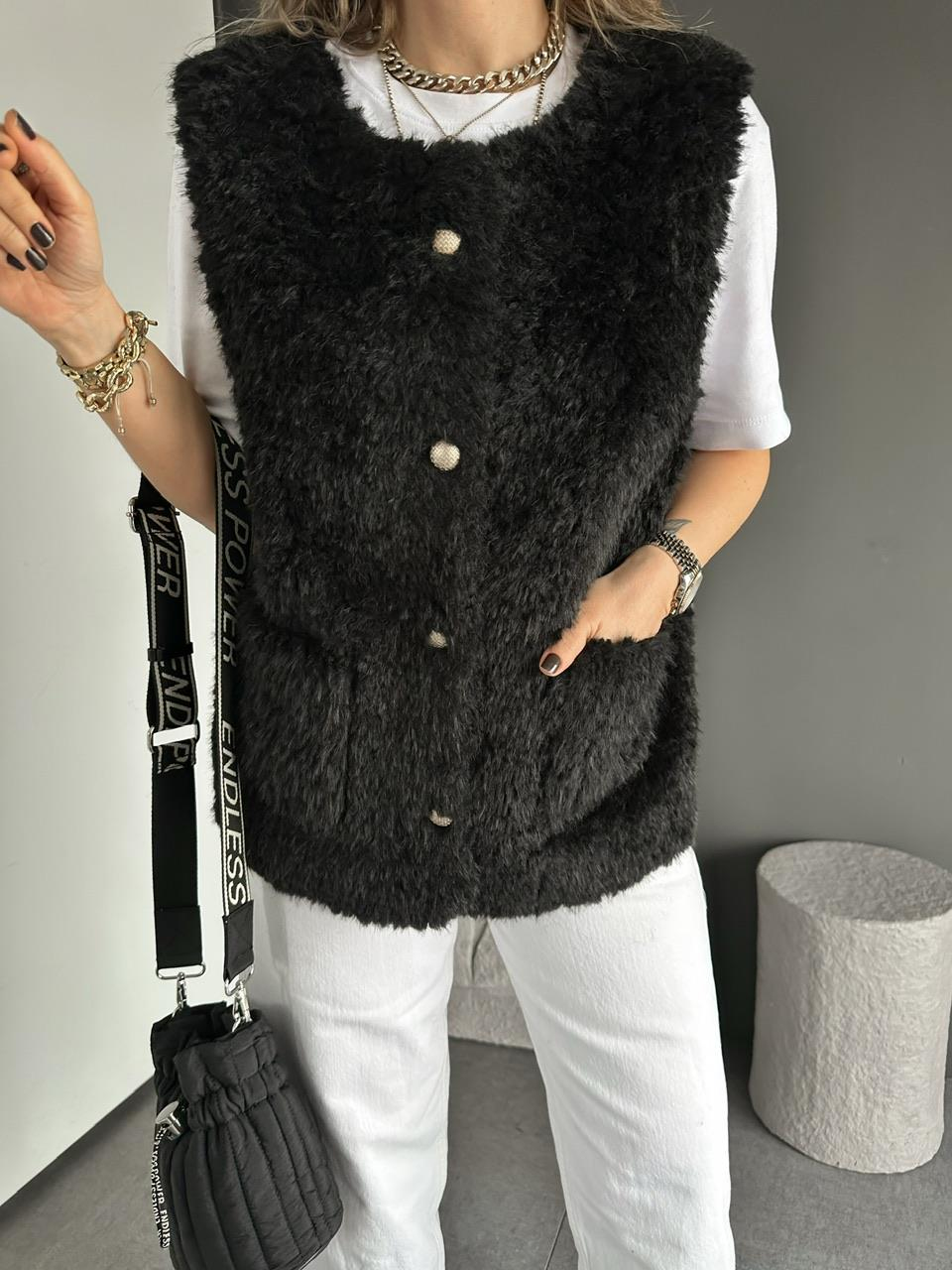 Siyah Cepli Teddy Yelek