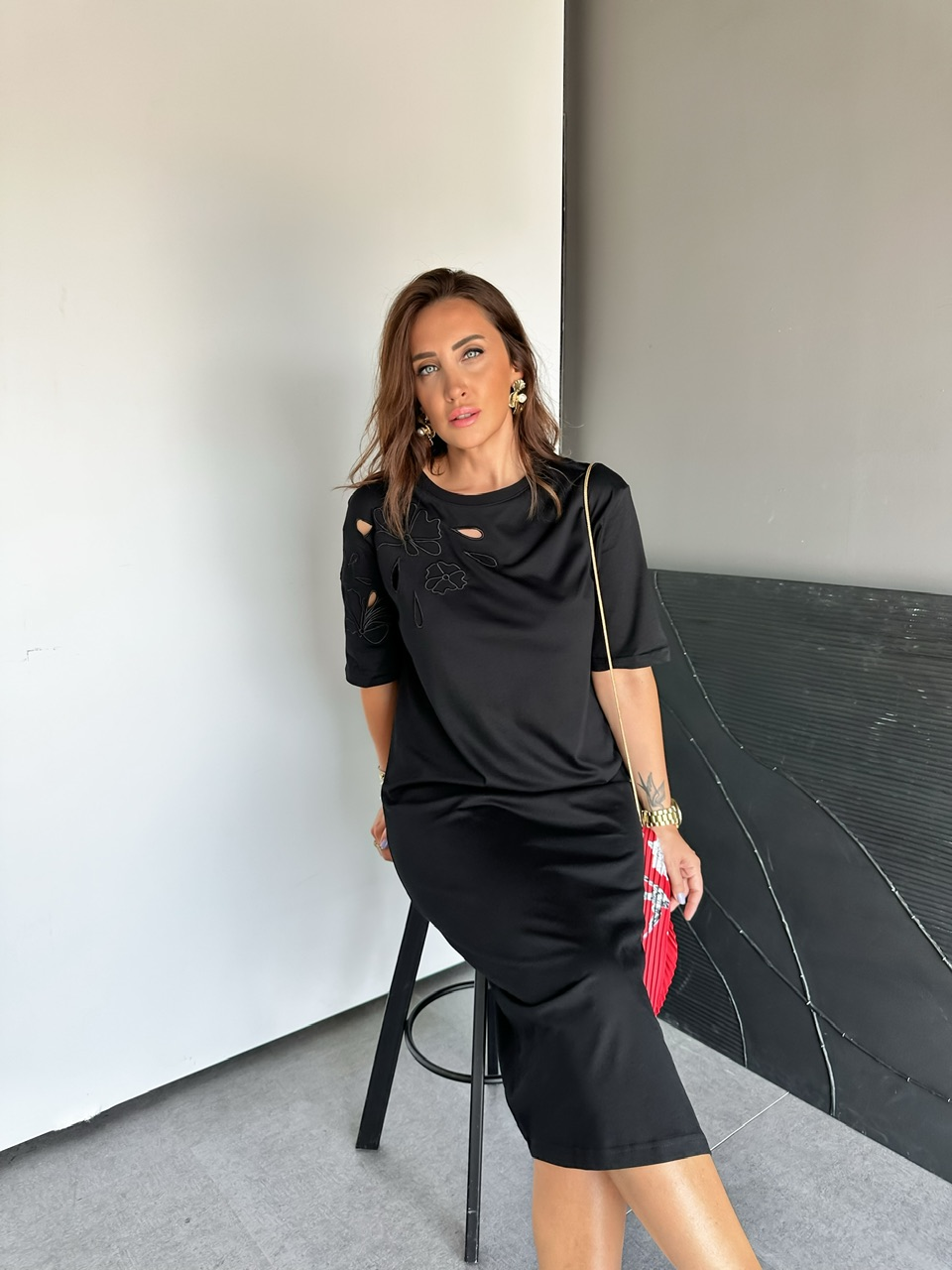 Siyah Çiçek Nakışlı Cotton Elbise