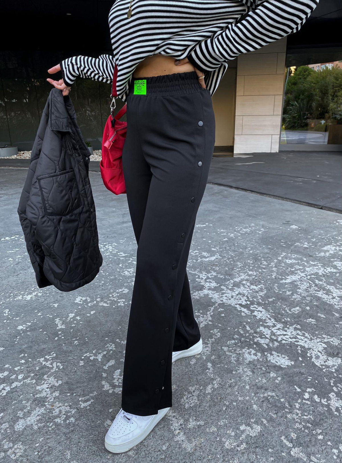 Siyah Çıtçıtlı Bol Pantolon