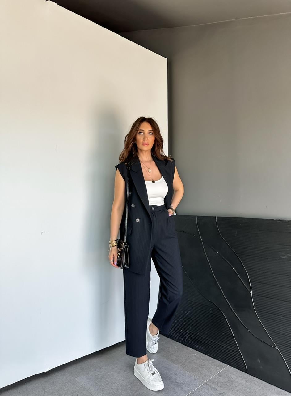 Siyah Çizgili Yelekli Casual Takım