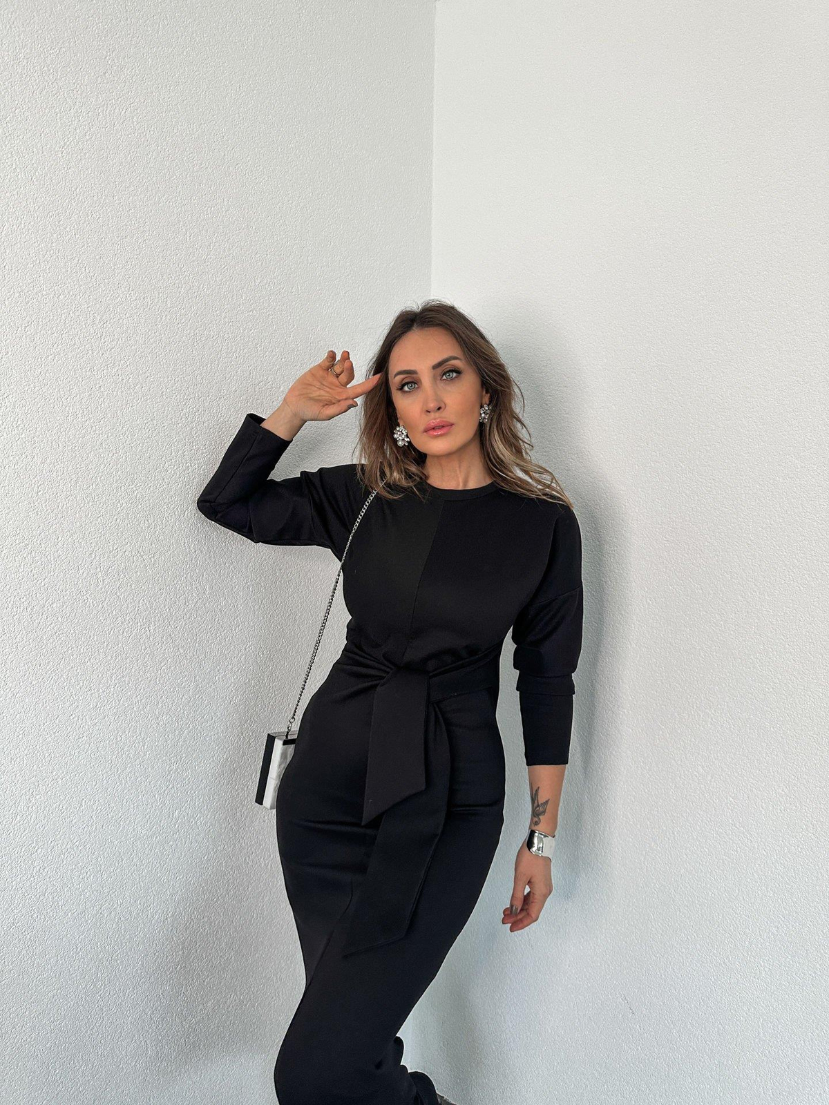 Siyah Düğüm Detaylı Likralı Elbise