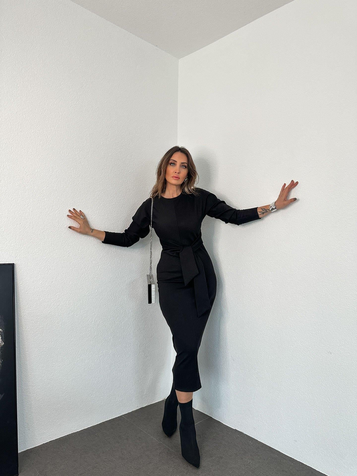 Siyah Düğüm Detaylı Likralı Elbise