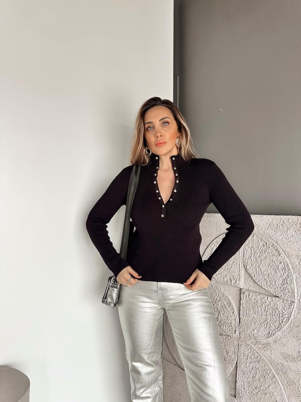 Siyah Gold Çıtçıtlı Fitilli Kazak