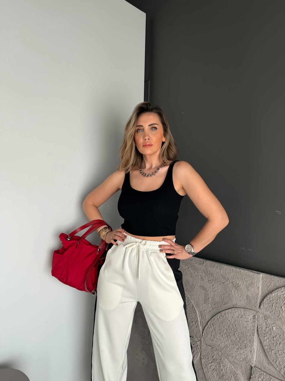 Siyah İnce Askılı Biyeli Atlet