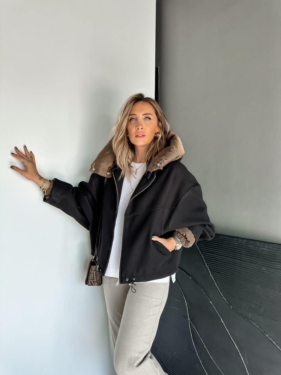 Siyah Kahve Kapşonlu Yarasa Kol Premium Mont