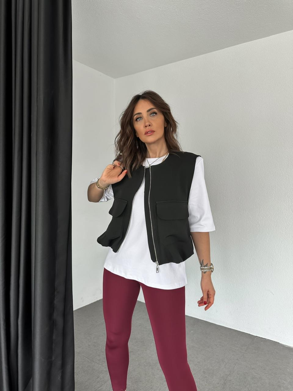 Siyah Kapak Cepli Büzgülü Yelek