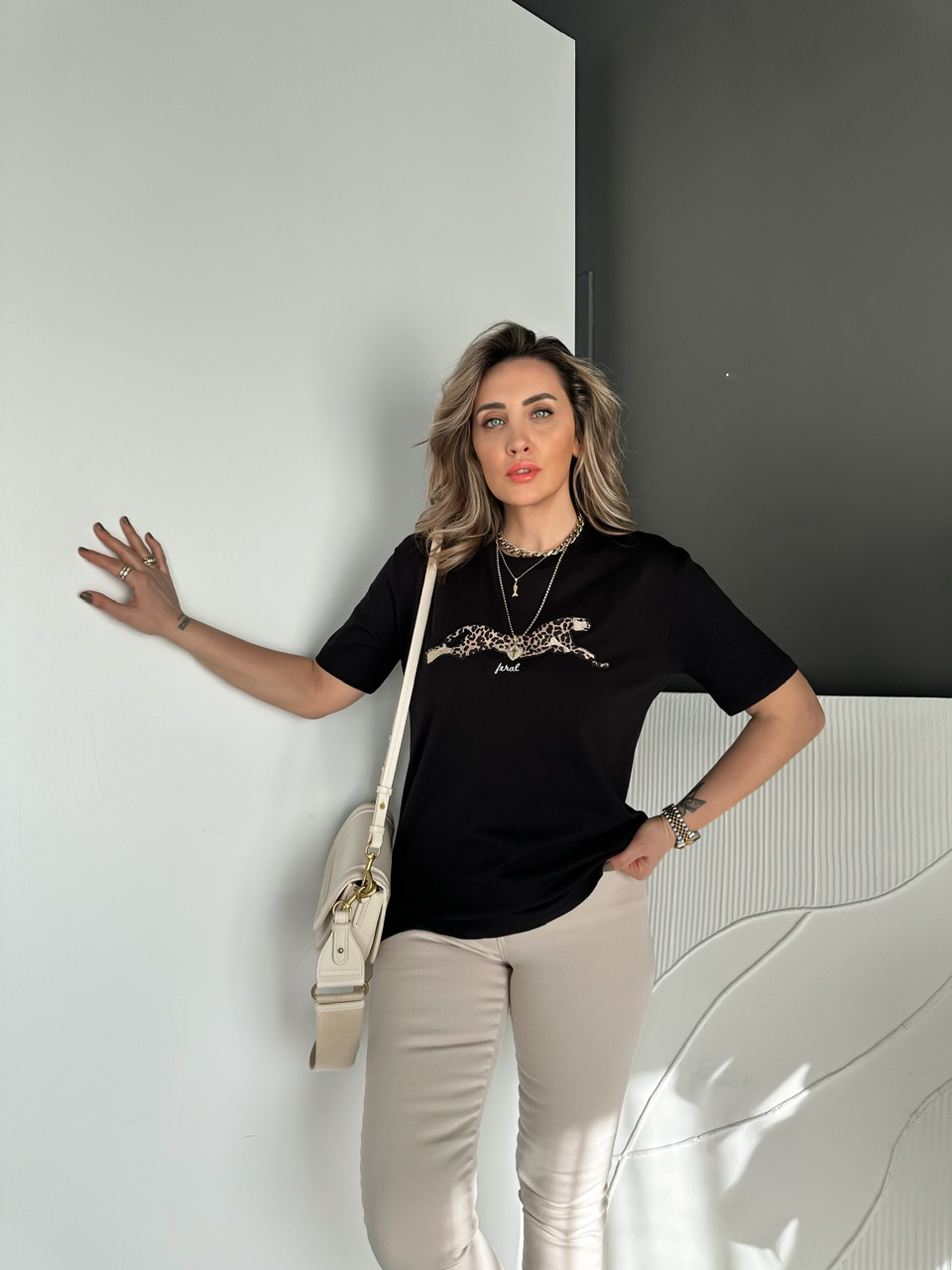 Siyah Kaplan Figürlü Tshirt