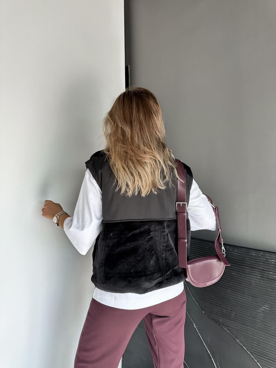 Siyah Kürk Parçalı Spor Yelek