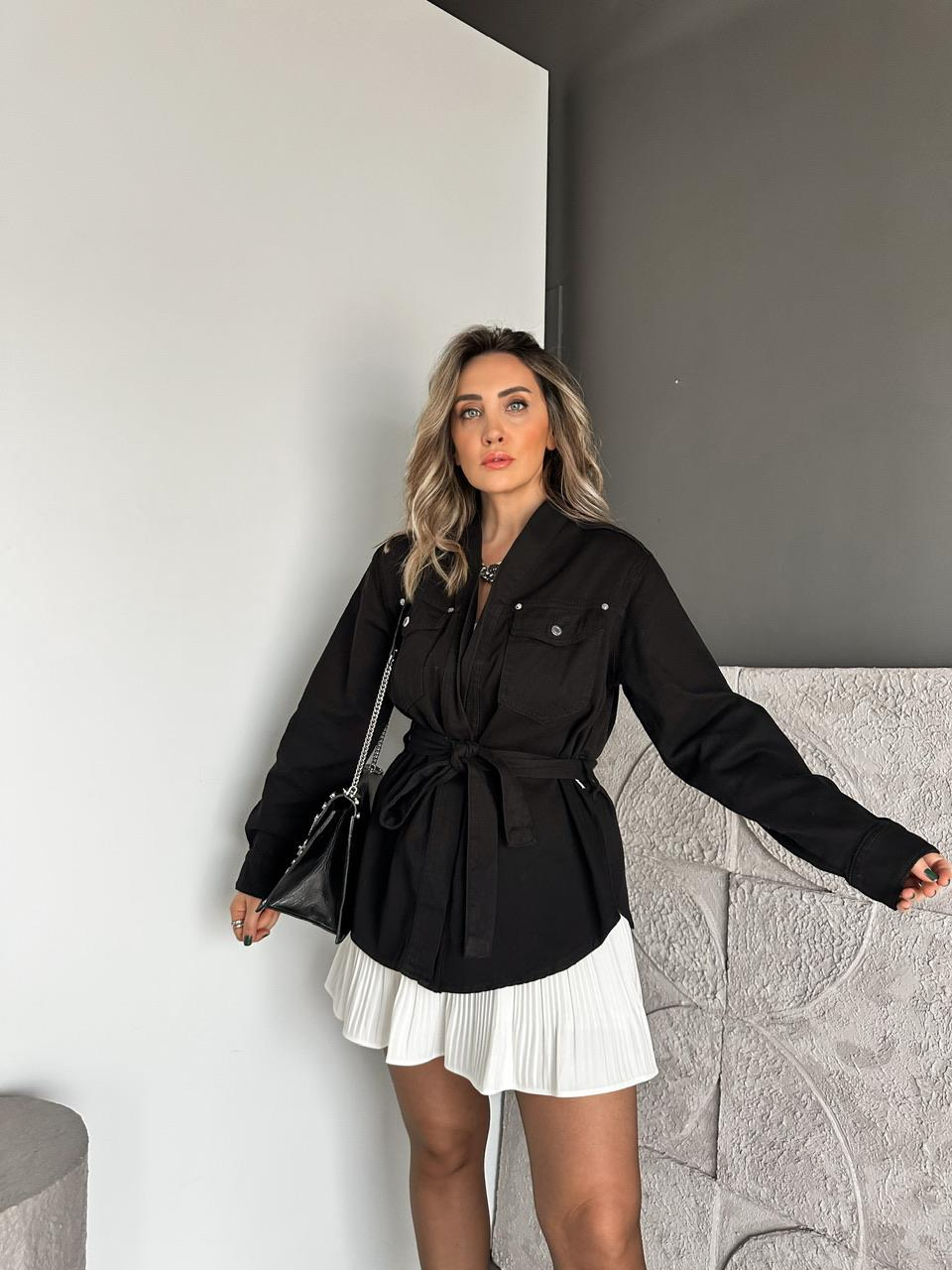 Siyah Kuşaklı Cepli Kot Ceket