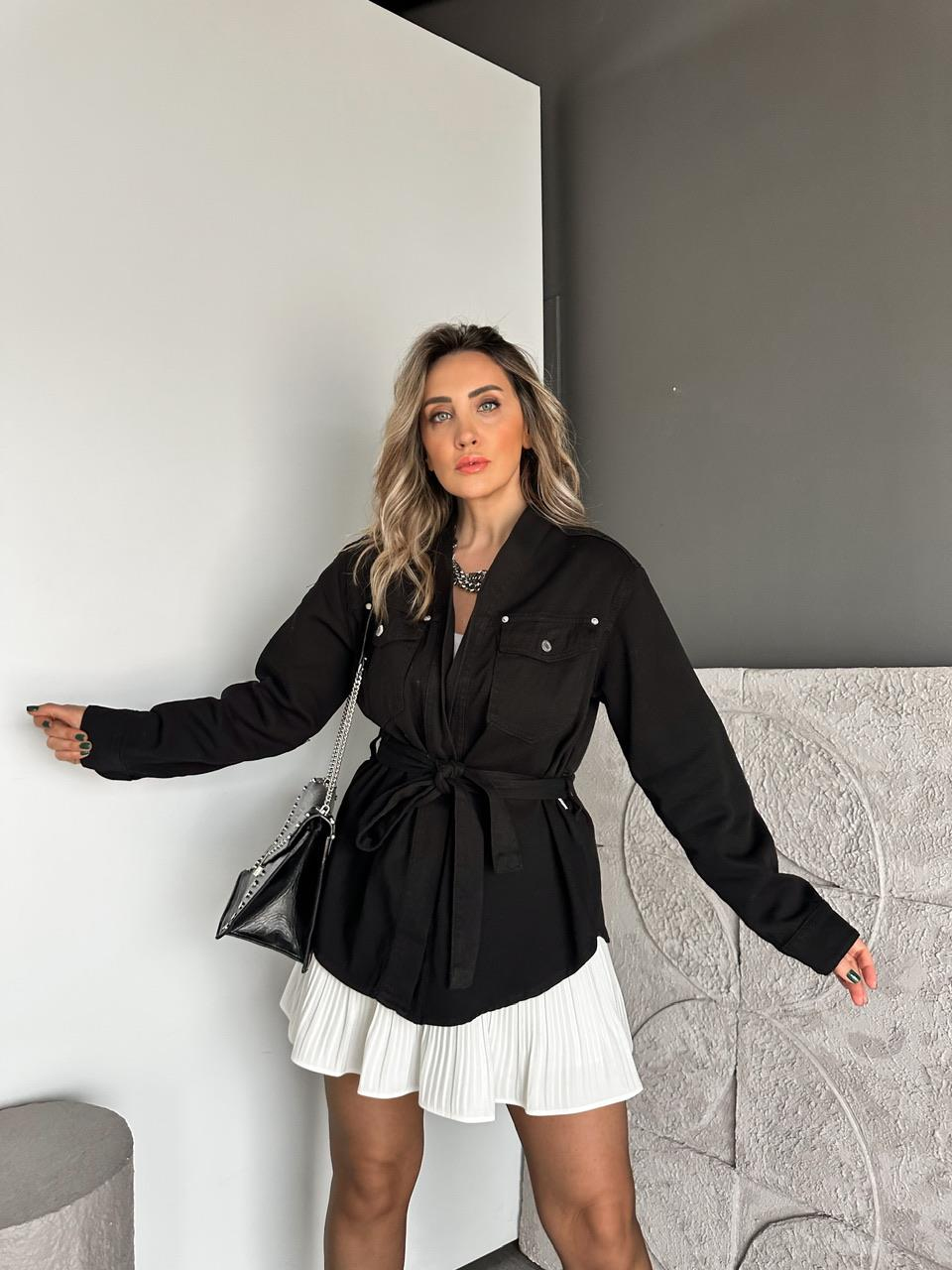 Siyah Kuşaklı Cepli Kot Ceket