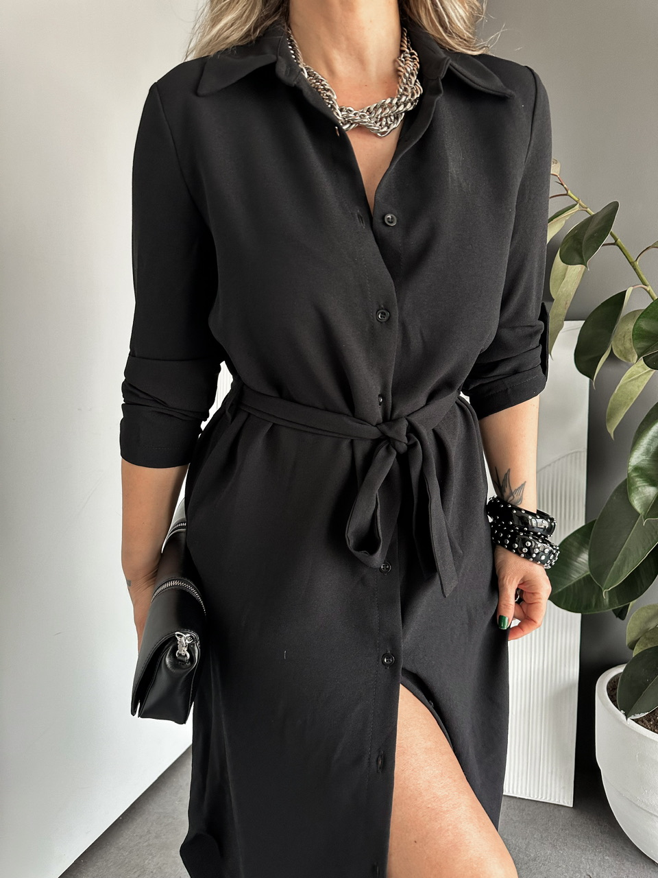 Siyah Kuşaklı Düğmeli Krep Elbise