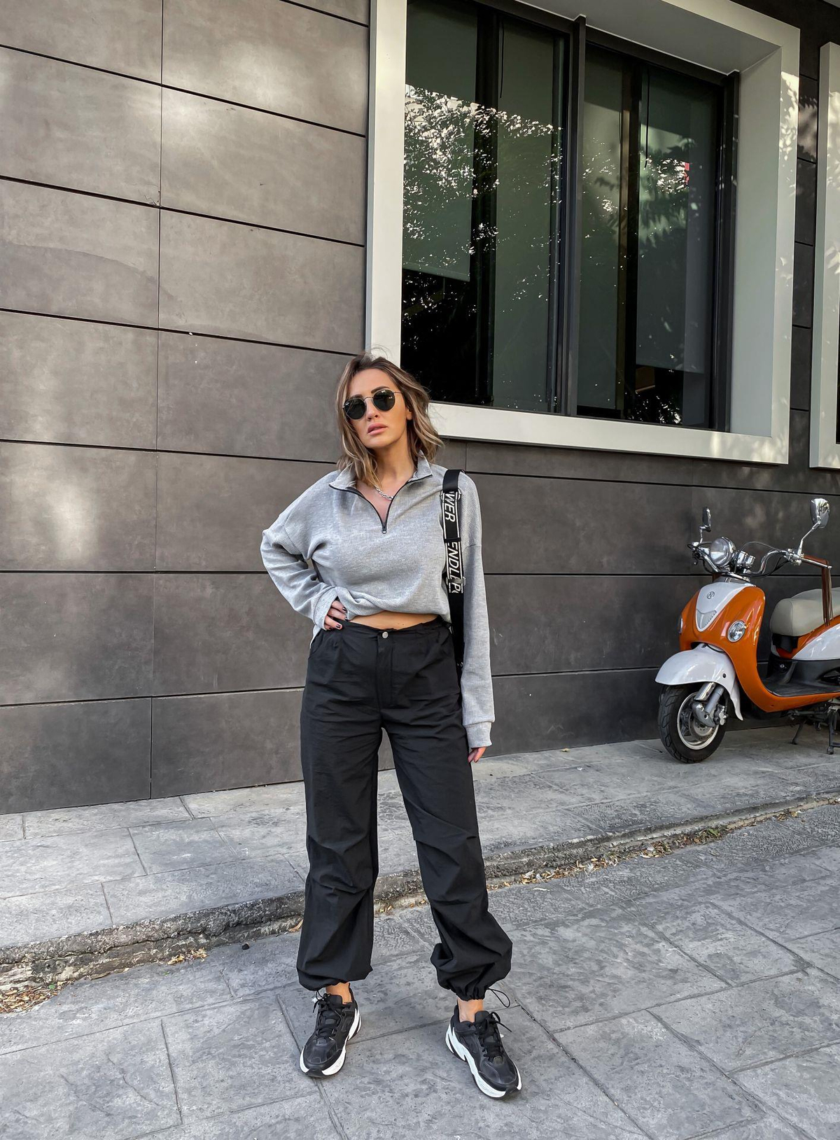 Siyah Paraşüt Kumaş Pantolon