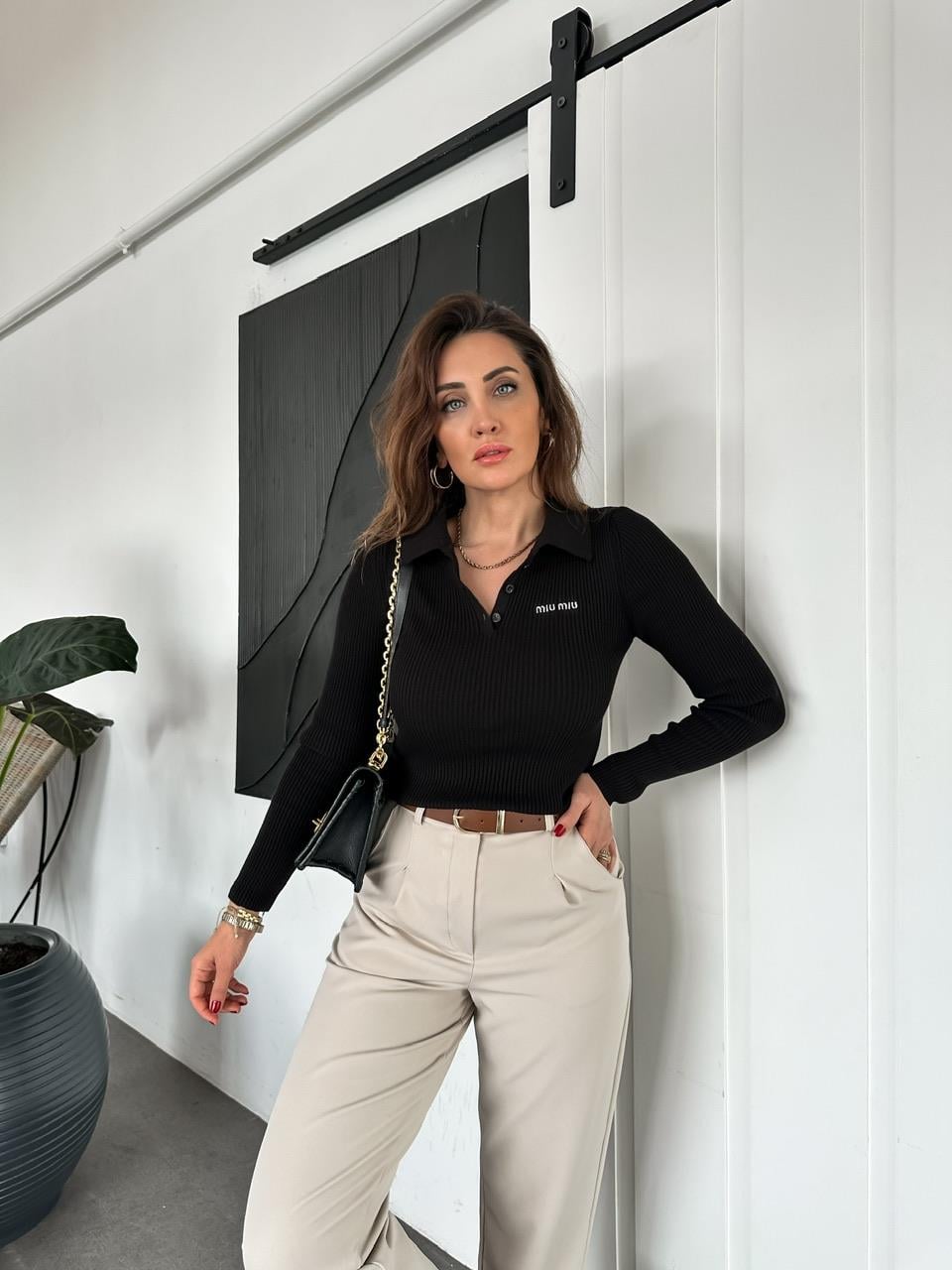 Siyah Polo Yaka Miu Kazak